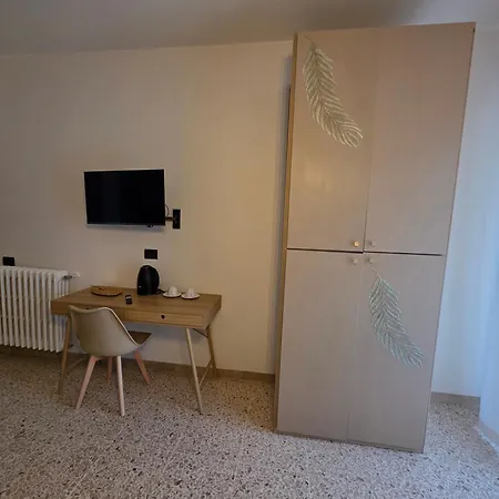 לינה וארוחת בוקר Casa A Pennello - Dove L'arte Incontra L'ospitalita סן בנדטו דל טרנטו